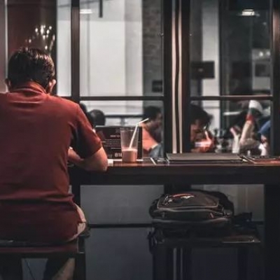 35岁是个坎，为啥到岁数就不想要你了