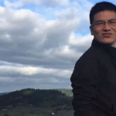 “寒门学子考上清华，工地搬砖被嘲笑”：未经他人苦，莫笑他人穷